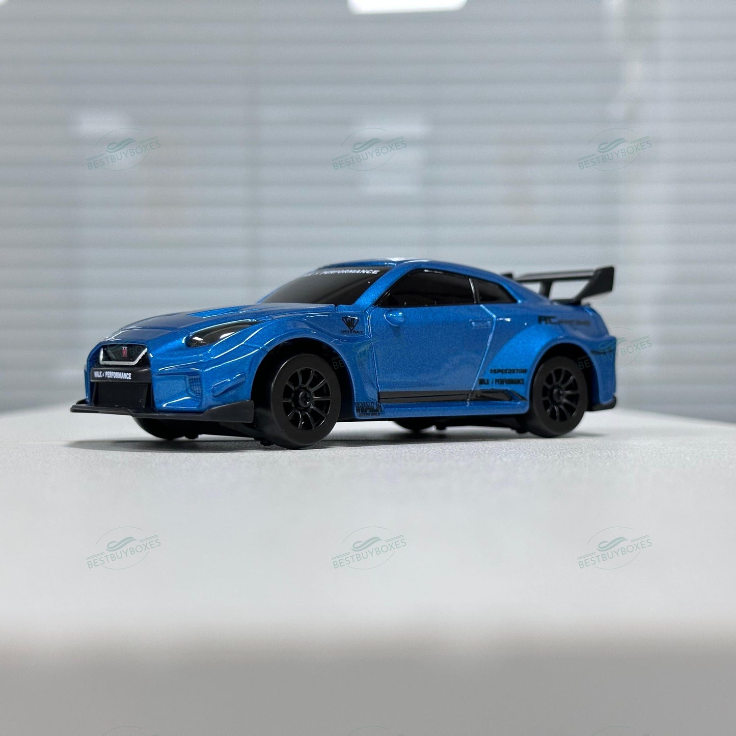 HStar D43-02Q 1/43 4WD Alloy RC Drift Car – GTR Edition with LED Lights & Gyro Stabilization