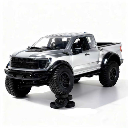 HStar R12-01Q opening doors and scale body details