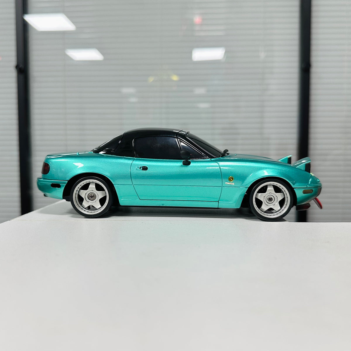 LDRC LD1804 RC car with working pop-up headlights